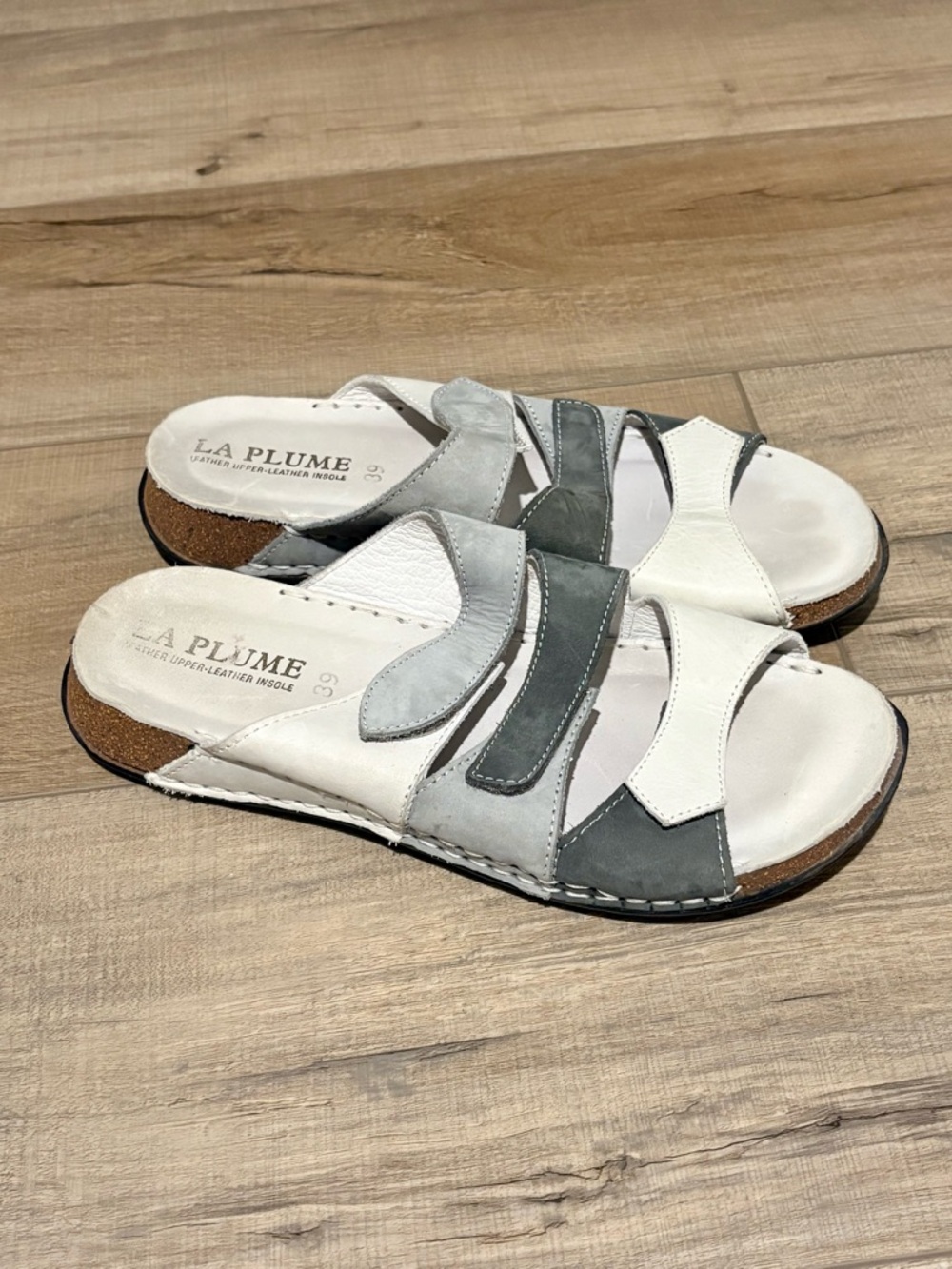 La plume leather slip on sandals white grey‎ size 39